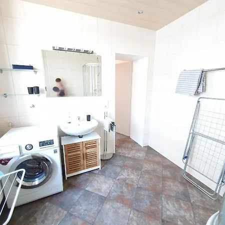 Gemuetliches Mit Eigenem Bad Und Kueche ホームステイ